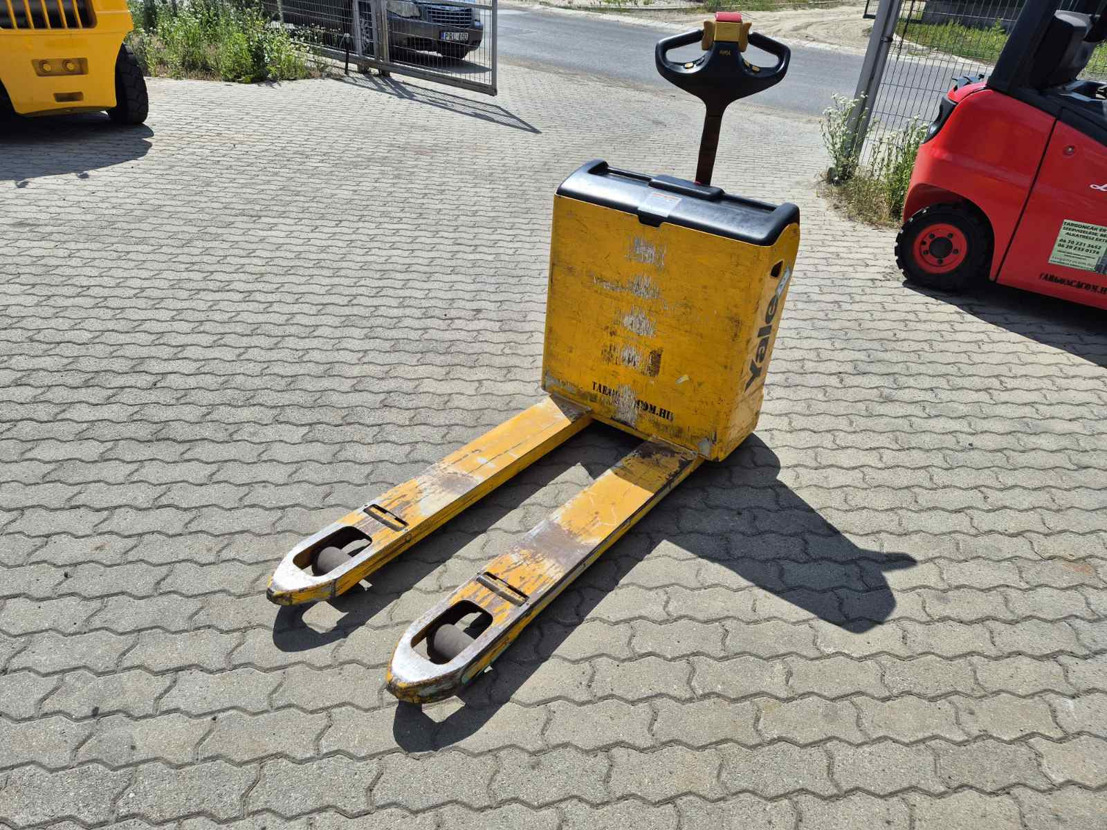 Yale MP 16