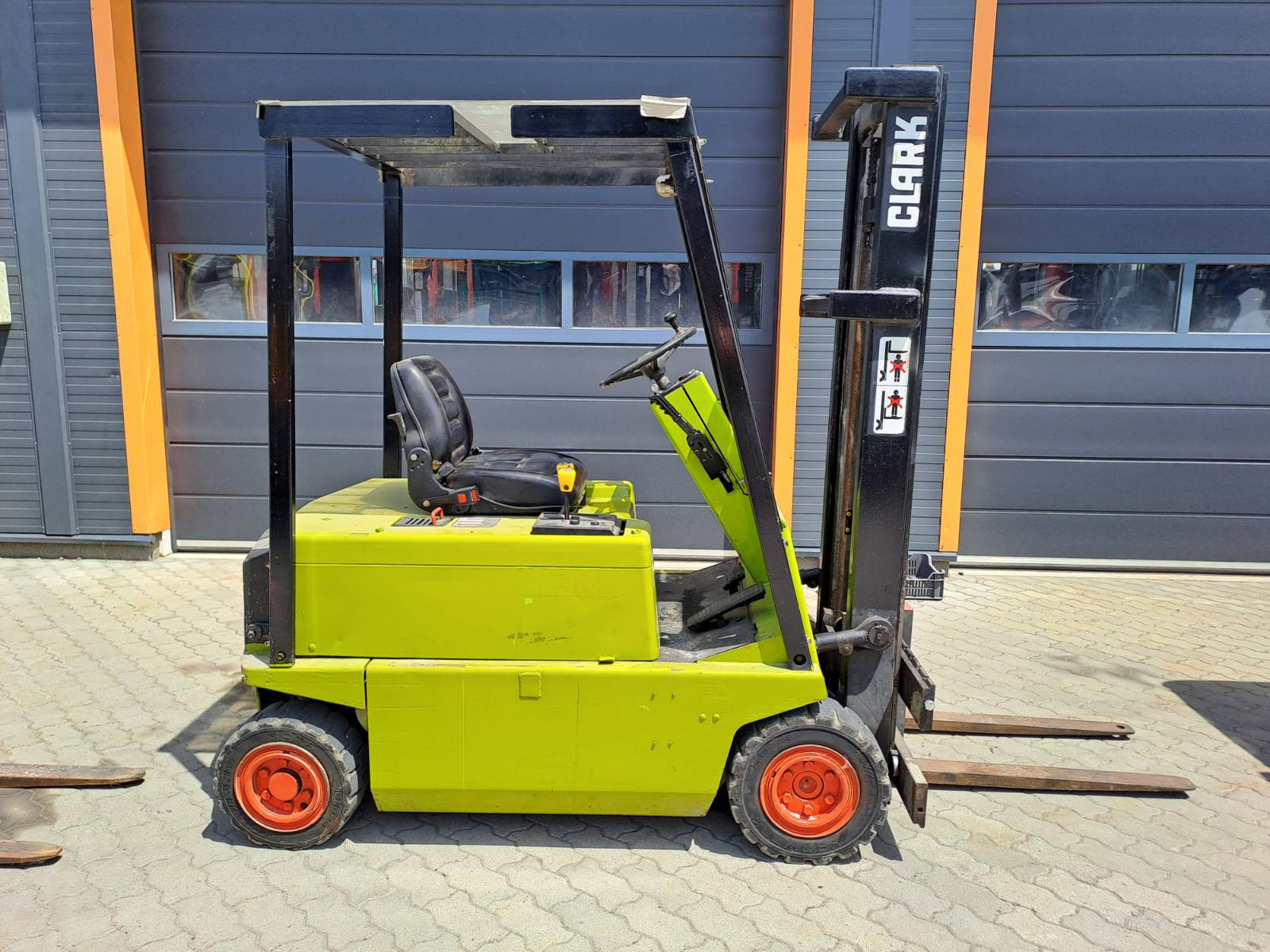 EM15S